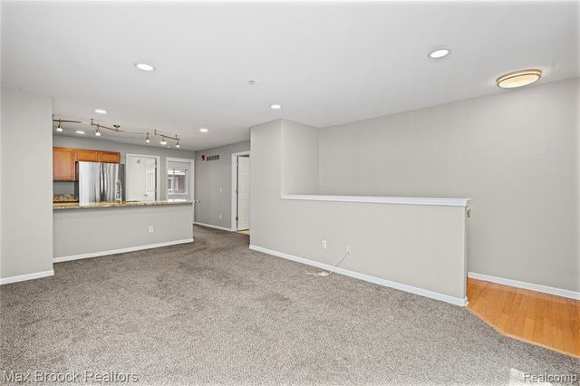 1071 Beaver Run, Troy, MI 48083