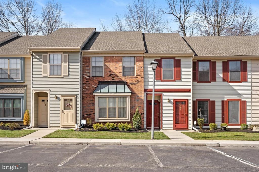 202 WYNDHAM PL, ROBBINSVILLE, NJ 08691 — exterior