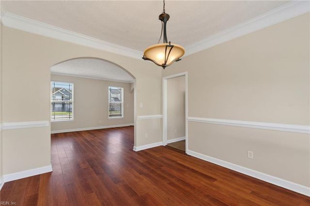9 Bruins WAY, Hampton, VA 23666