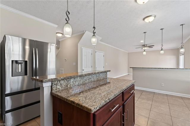 9 Bruins WAY, Hampton, VA 23666