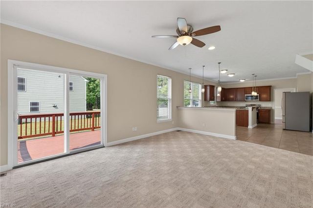 9 Bruins WAY, Hampton, VA 23666
