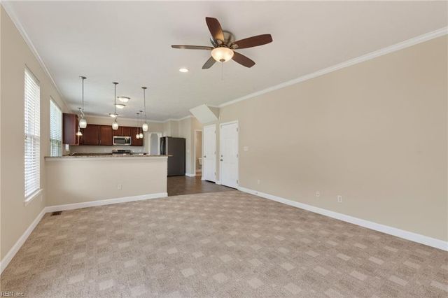 9 Bruins WAY, Hampton, VA 23666