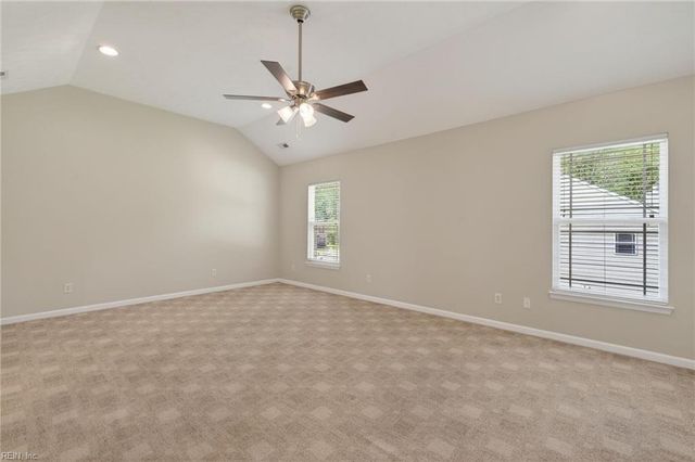 9 Bruins WAY, Hampton, VA 23666
