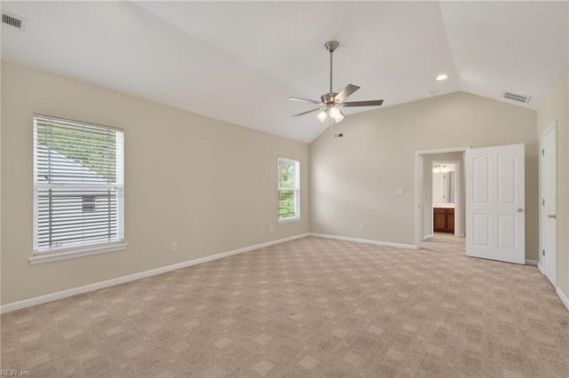 9 Bruins WAY, Hampton, VA 23666