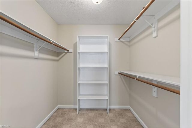 9 Bruins WAY, Hampton, VA 23666
