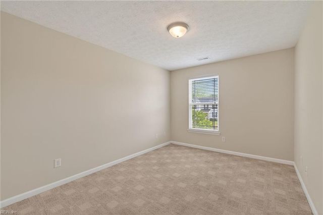 9 Bruins WAY, Hampton, VA 23666