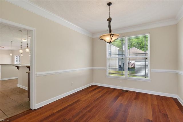 9 Bruins WAY, Hampton, VA 23666