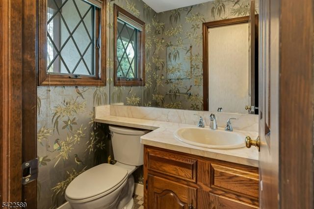 34 Connecticut St, Cranford Twp., NJ 07016