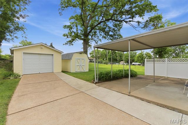 8309 Julia Drive, Affton, MO 63123