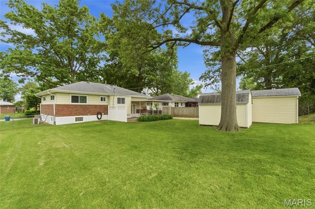 8309 Julia Drive, Affton, MO 63123