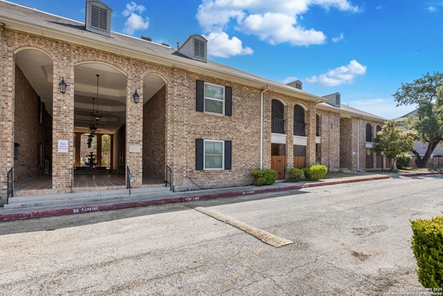 1819 Babcock Rd Apt 204, San Antonio, TX 78229