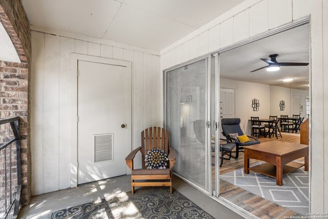 1819 Babcock Rd Apt 204, San Antonio, TX 78229