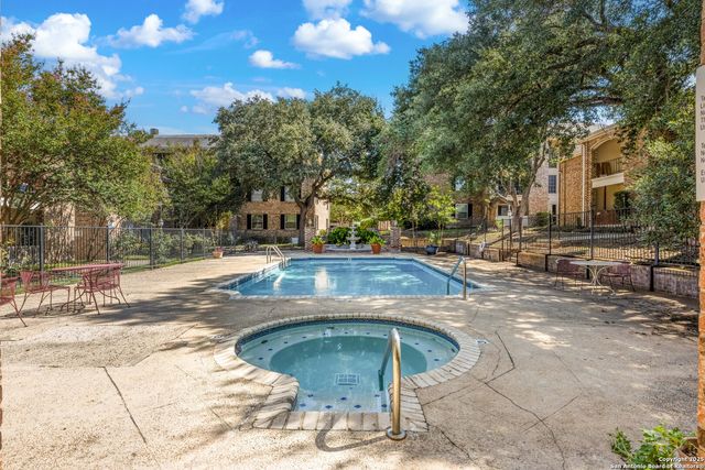 1819 Babcock Rd Apt 204, San Antonio, TX 78229