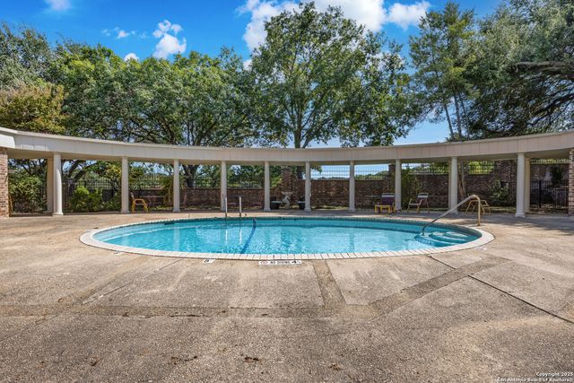 1819 Babcock Rd Apt 204, San Antonio, TX 78229