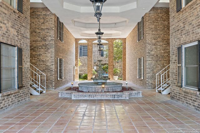 1819 Babcock Rd Apt 204, San Antonio, TX 78229