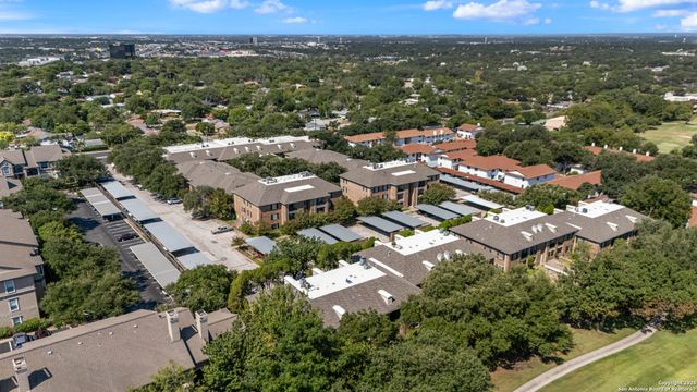 1819 Babcock Rd Apt 204, San Antonio, TX 78229