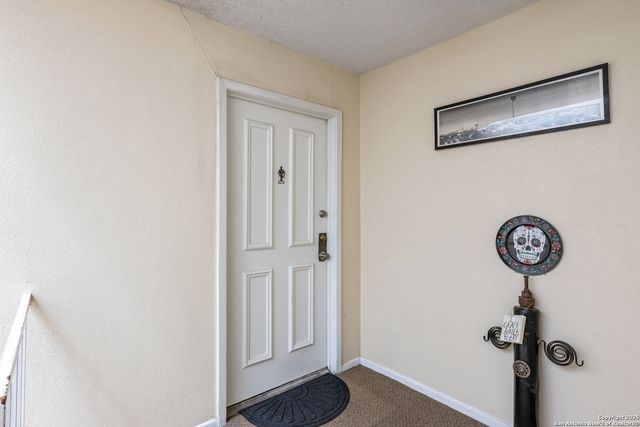 1819 Babcock Rd Apt 204, San Antonio, TX 78229