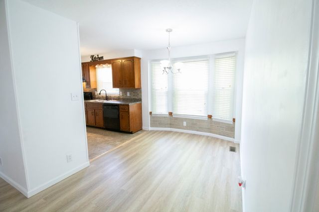 905 Cal Ct, Clarksville, TN 37042