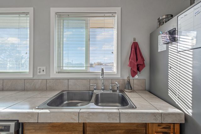 499 SE 8th Street, Madras, OR 97741