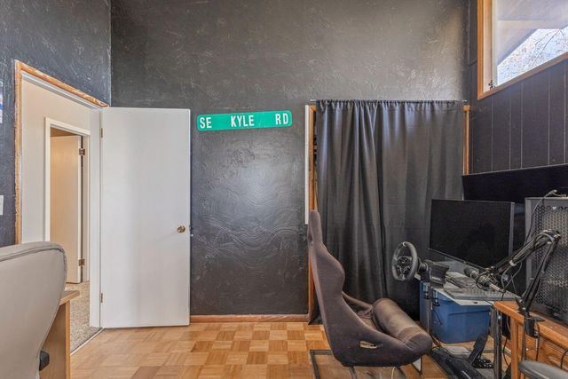 499 SE 8th Street, Madras, OR 97741