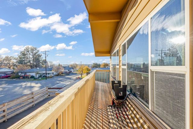 499 SE 8th Street, Madras, OR 97741