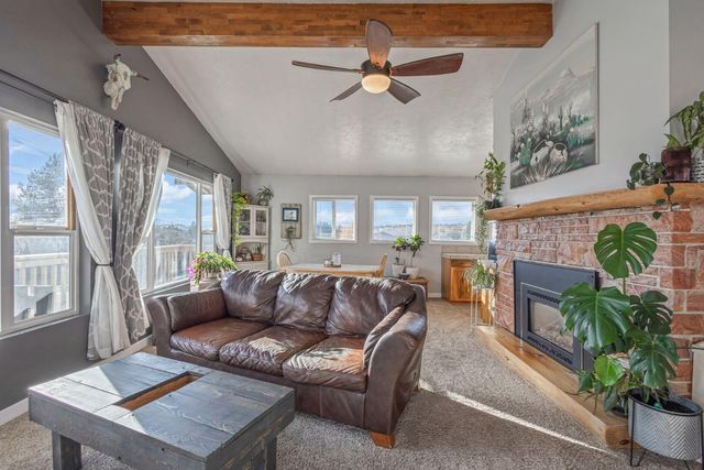 499 SE 8th Street, Madras, OR 97741