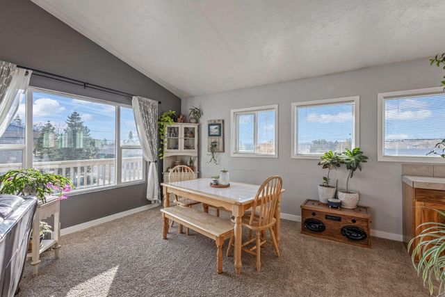 499 SE 8th Street, Madras, OR 97741