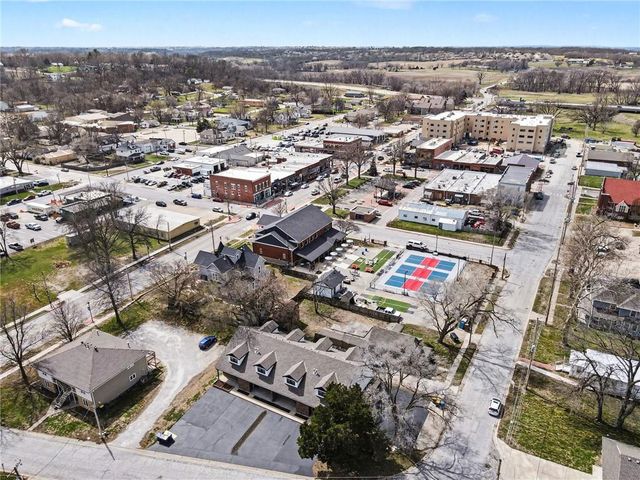 106B Smith Street, Smithville, MO 64089