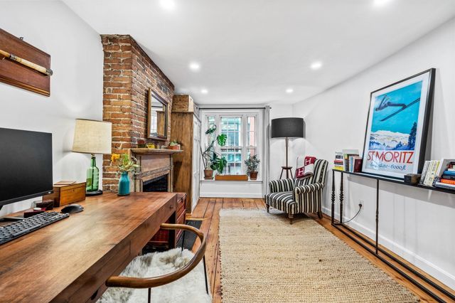 65 Pinckney St 2, Boston, MA 02114
