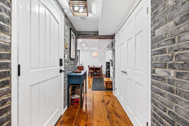 65 Pinckney St 2, Boston, MA 02114