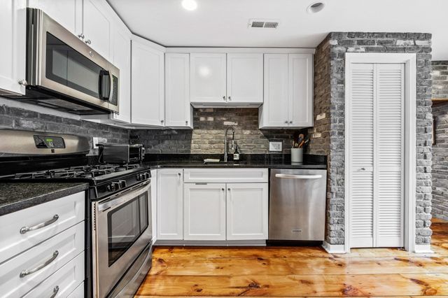 65 Pinckney St 2, Boston, MA 02114