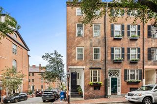 65 Pinckney St 2, Boston, MA 02114