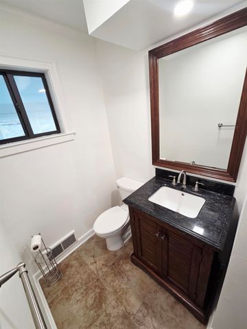 2095 NEWFIELDS CV, Germantown, TN 38139