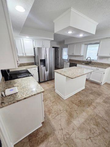 2095 NEWFIELDS CV, Germantown, TN 38139