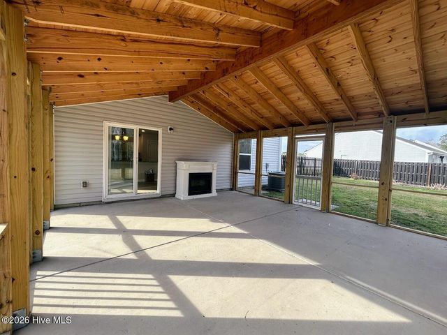 424 Poppleton Drive, Hampstead, NC 28443