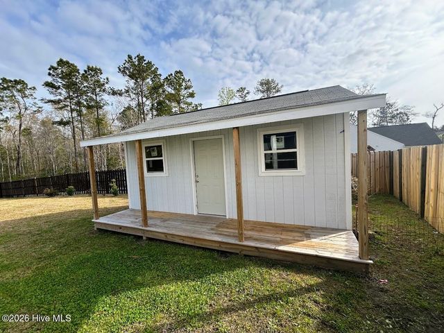 424 Poppleton Drive, Hampstead, NC 28443