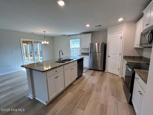 424 Poppleton Drive, Hampstead, NC 28443