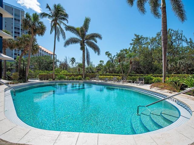 5555 Heron Point DR # 1602, Naples, FL 34108