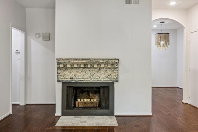 11711 Memorial Drive 47, Houston, TX 77024