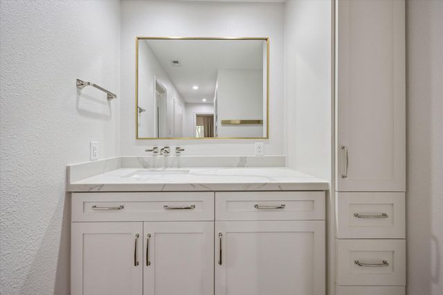 11711 Memorial Drive 47, Houston, TX 77024
