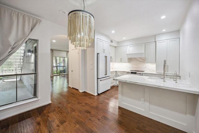 11711 Memorial Drive 47, Houston, TX 77024