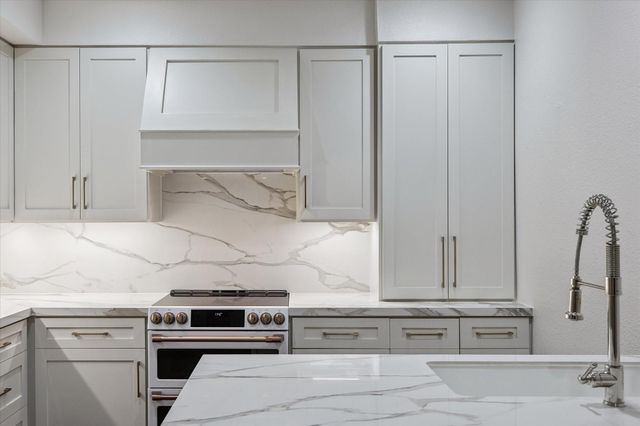 11711 Memorial Drive 47, Houston, TX 77024