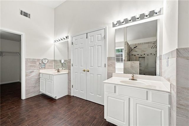 443 Leggett Oaks Lane, Lawrenceville, GA 30043