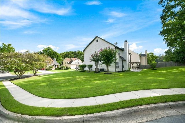 443 Leggett Oaks Lane, Lawrenceville, GA 30043