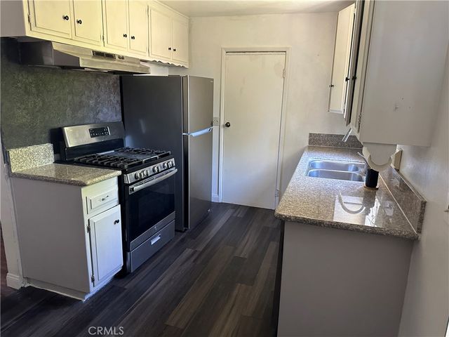 15472 La Salle Lane, Huntington Beach, CA 92647