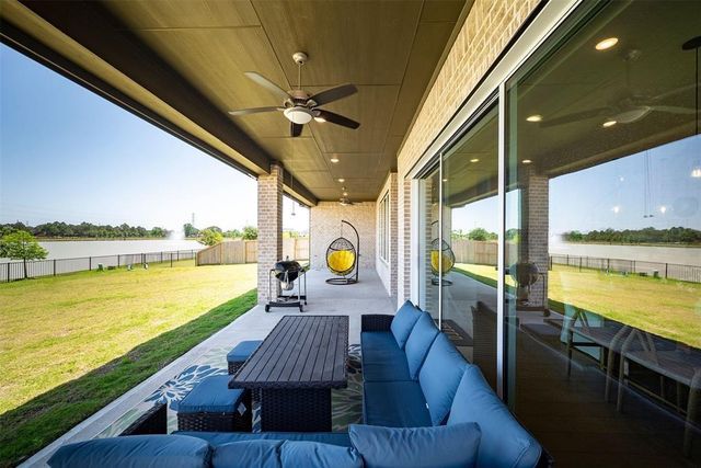 244 Summer Sunrise Drive, Katy, TX 77493