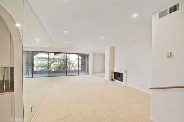 5340 Yarmouth 205, Encino, CA 91316