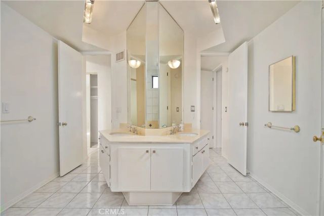 5340 Yarmouth 205, Encino, CA 91316