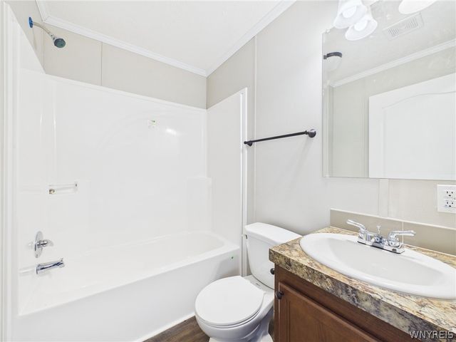 7898 Boston State Road 28, Hamburg, NY 14075