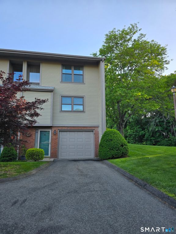 38 Metacomet Drive 38, Meriden, CT 06037